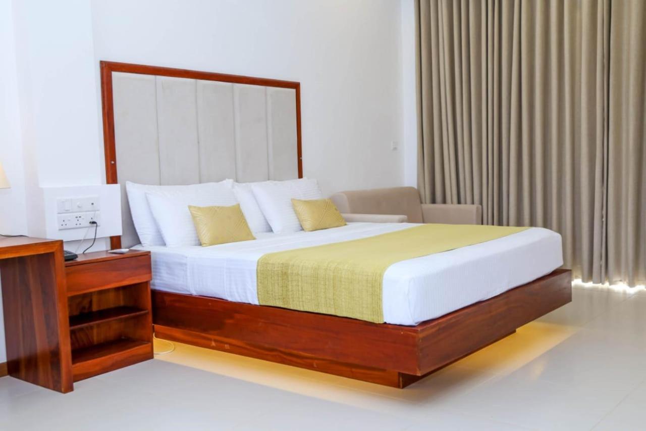 Apna Colombo Aparthotel Nawala Ngoại thất bức ảnh